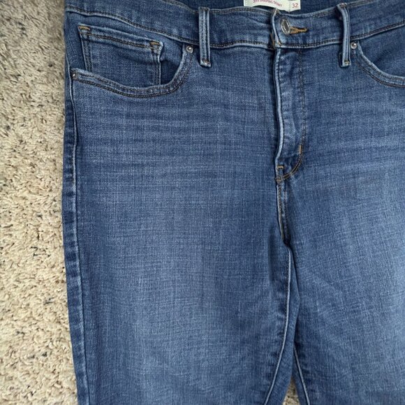 Levi's 311 Shaping Skinny Jeans Women's 32 Blue Mid Rise Medium Wash Red Tab - Picture 3 of 13